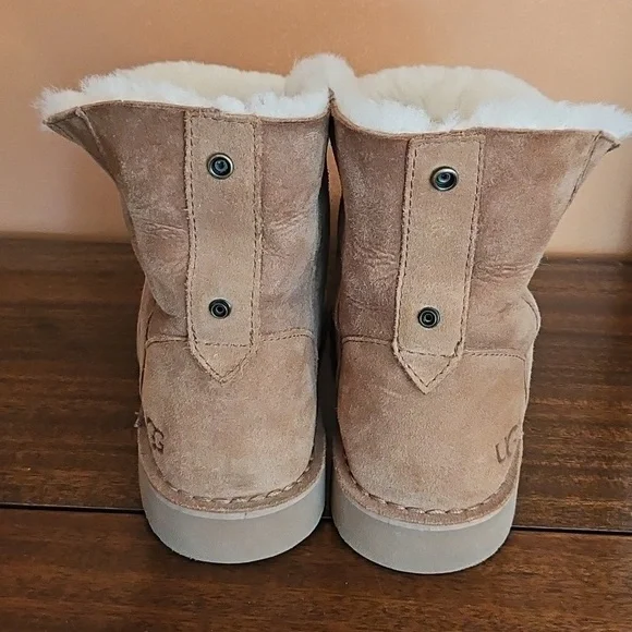 UGG Women's Brown and Cream Lace-Up Winter Boots - Picture 6 of 15